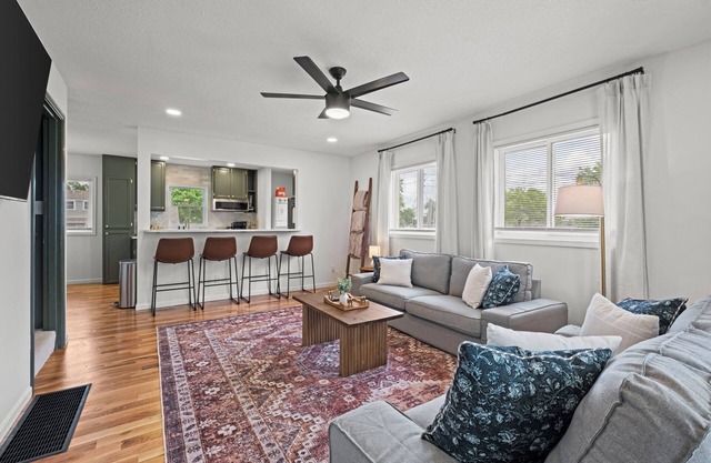Charming 4-bedroom house in Grandview