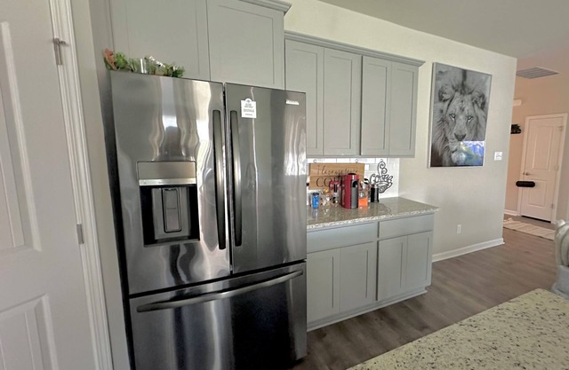 Charming 4-bedroom house with WiFi, AC in gorgeous Lake Charles