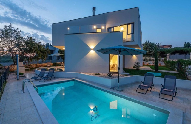 Charming 4BR Villa with Private Pool and Nature Views