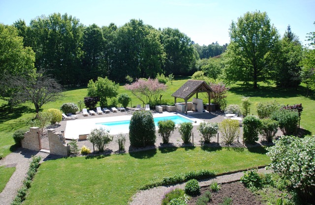 Charming 5-bedroom house with swimming pool, classified 5*, very close to Beaune