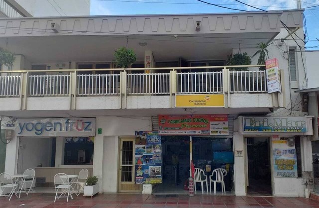 Charming! 9 Bedroom hostel. Close to the beach