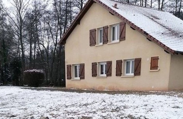 Charming Accessible Cottage: Fireplace, Private Garden, Near Nature & Towns