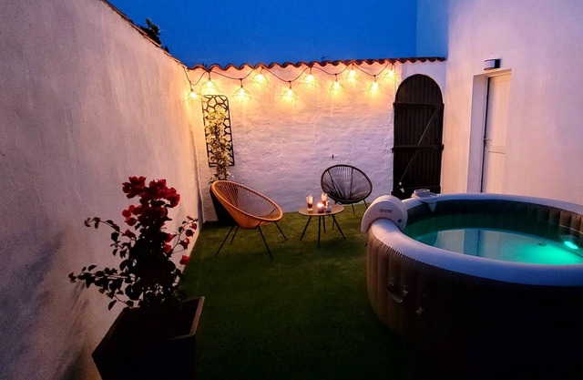 Charming accommodation with jacuzzi at the gates of La Rochelle
