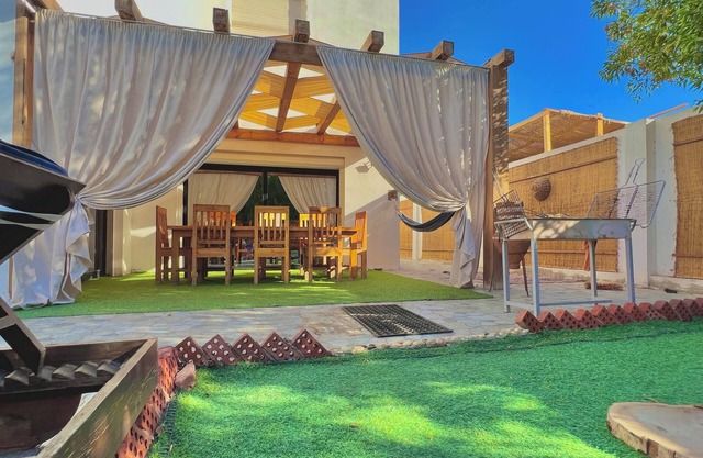 Charming American Villa – 3BR with AC, WiFi & Pool in Dahab