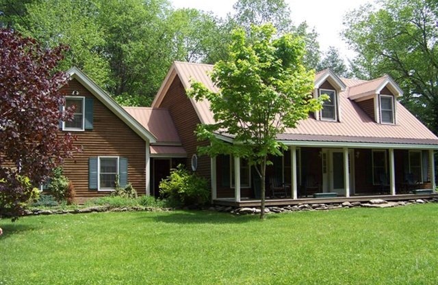Charming and Spacious Vermont farmhouse AVAILABLE CHRISTMAS WEEK 2024