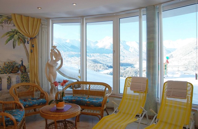Charming Apartment in Arzl im Pitztal with 2 Bubble Baths