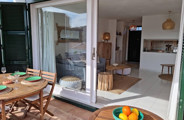 Charming Apartment "El Ton" near the Beach with Golf Course, Pool, Garden and Wi-Fi