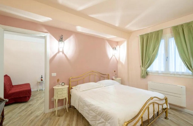 Charming apartment in Lastra a Signa with included parking