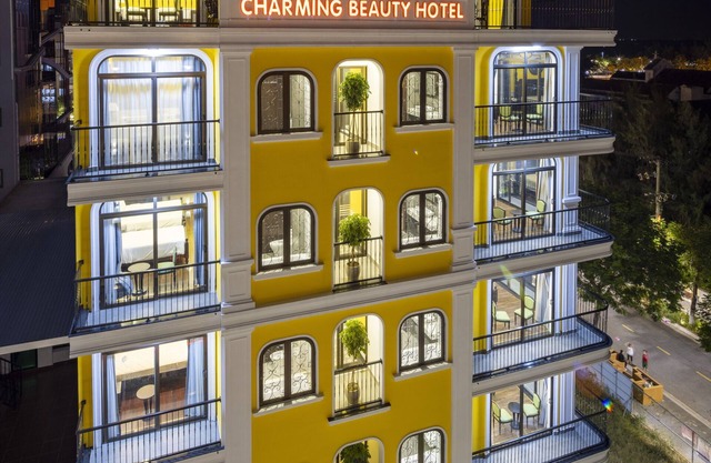 Charming beauty hotel - the center of foreigners area