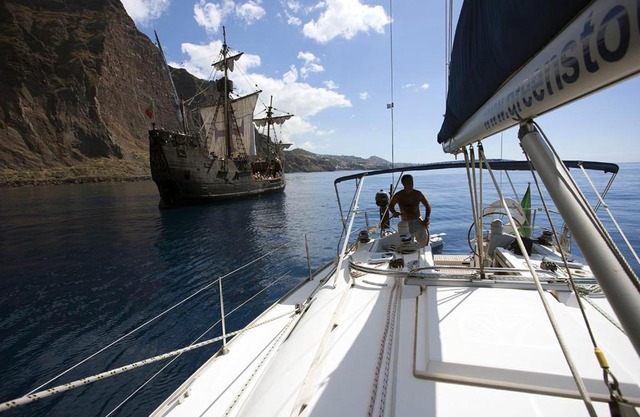 Charming Boat in Funchal with Sea View