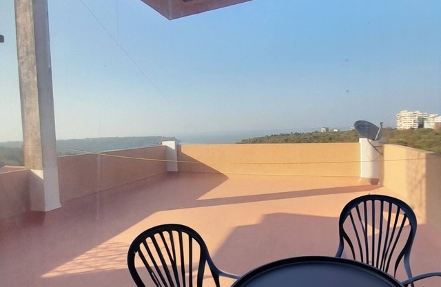 Charming building in delightful Dabolim with WiFi, AC