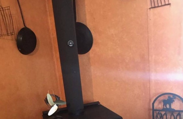 Charming Cottage on the Lake