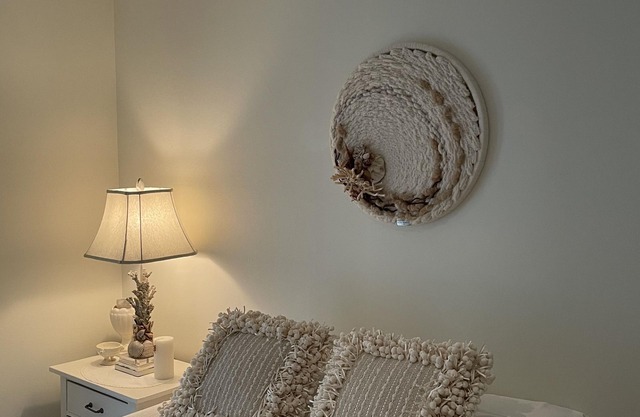 Charming Oceanview Home Plus. Artists' Studio/cottage