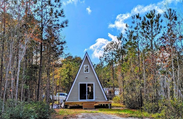 Charming cabin in delightful Bayboro with AC, WiFi