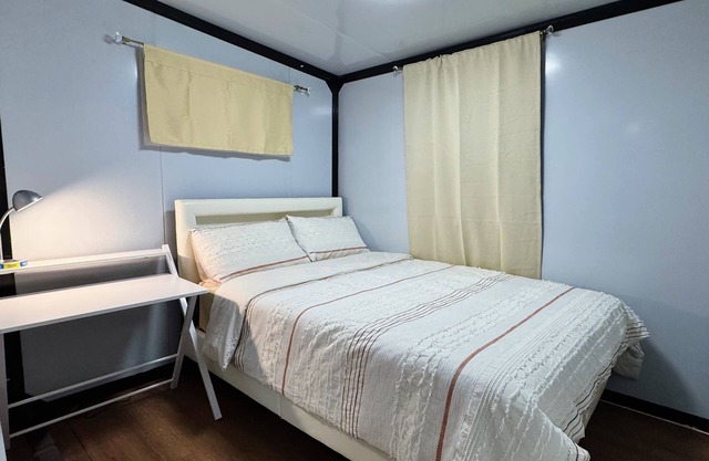 Charming cabin with AC in La Puente