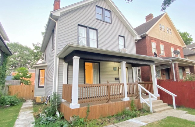 Charming centrally located 4-bedroom house in Columbus