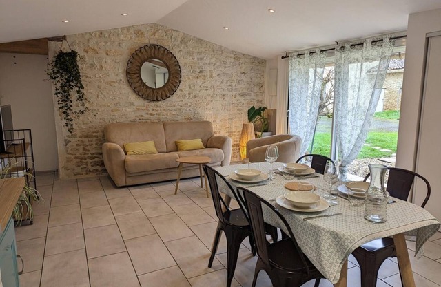 Charming Charente Home: Heated Pool, Private Garden, and Modern Amenities