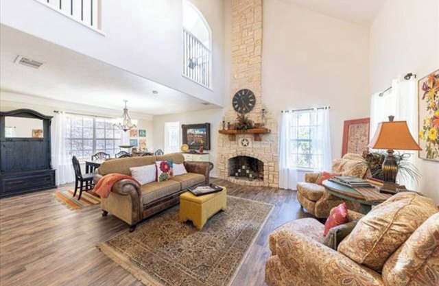 Charming Chalk Mountain Retreat near Glen Rose, Hico, Stephenville, Granbury