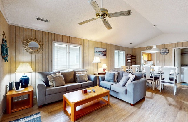Charming Coastal Getaway w/Amazing Locale: 2 Pools, 2 Blocks to Beach