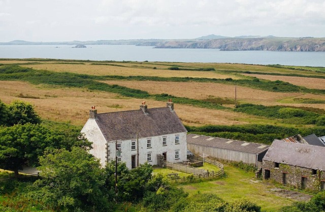 Charming Coastal Farmhouse with Sea Views & Garden