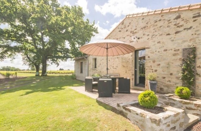 Charming cottage with heated pool and WiFi - 2 bedrooms