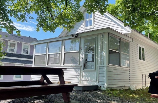 Charming cottage in the heart of downtown Ogunquit