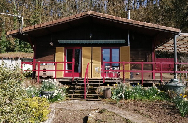 Charming cottage on a small river for nature lovers