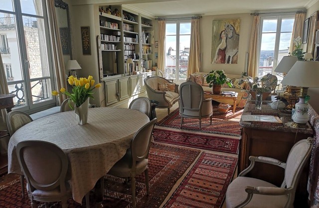 Charming duplex in the heart of Montmartre with top view of Paris