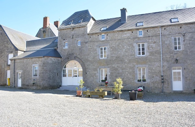 Charming Farmhouse in Ouffet for 7