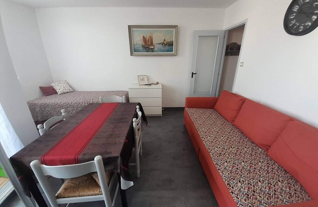 Charming T2 Apartment Between Beach and Summer Shops - Pet Friendly