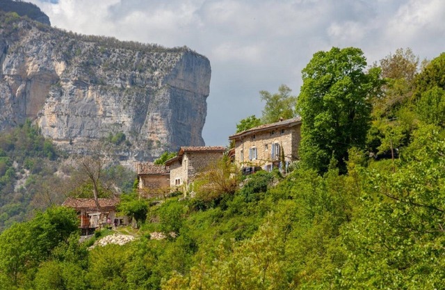 Charming gîte for 2, 4 or 6 people, in Choranche. Exceptional view of the Vercors