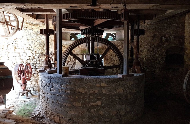 Charming gîte in the heart of a water mill. 40 minutes from Le Mans and 15 minutes from Le Perche