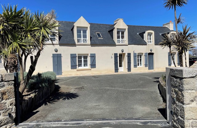 Charming gîte * - Minutes from shops and beaches