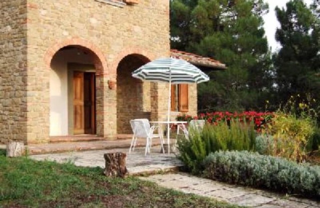 Charming hill villa with a wonderful view and park