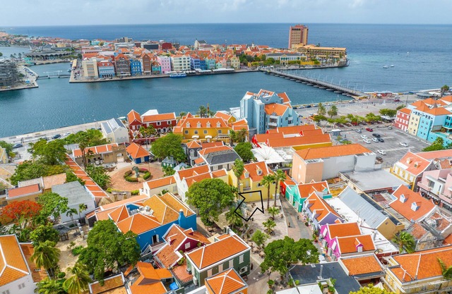 Charming historical city apartment, Kura Hulanda Village