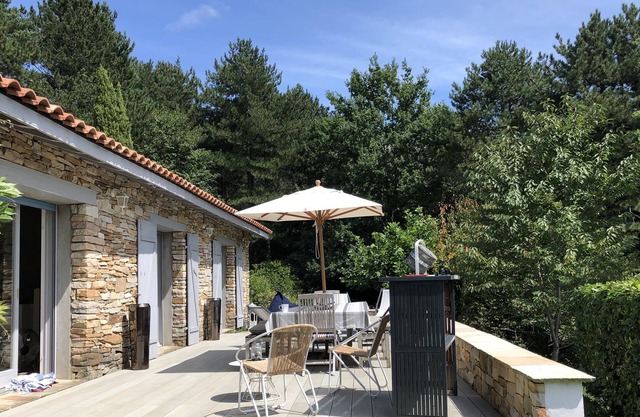 Charming house with swimming pool near Saint de Luz, de la Rhune