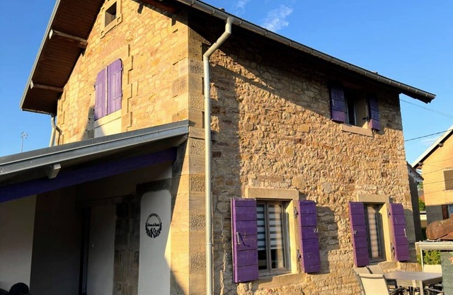 Charming holiday home for 4-6 people with terrace and barbecue in Chagey