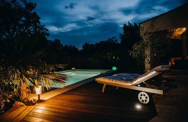 Charming house, ZEN atmosphere in the garrigue, Private heated pool & Jacuzzi