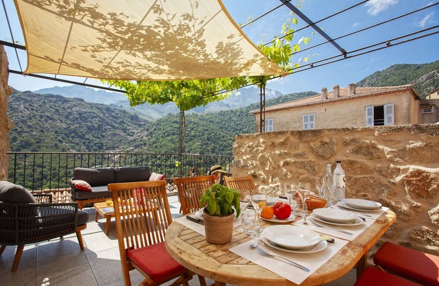 Charming house -A STALLA- Between Sea and Mountain