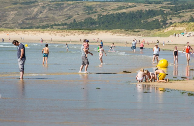 Charming house in Siouville-Hague with garden, near beach, pets allowed, parking