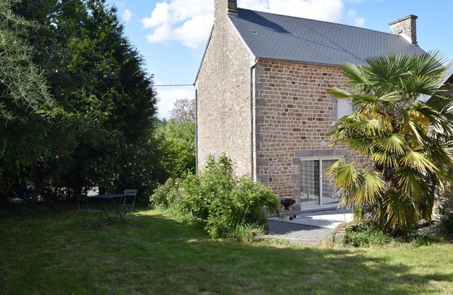 Charming house with private garden and terrace in Jullouville