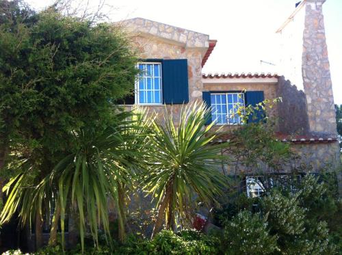 Charming House with Sea View in Nazaré