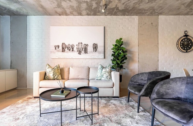 Charming Industrial-Chic Apartment with Views