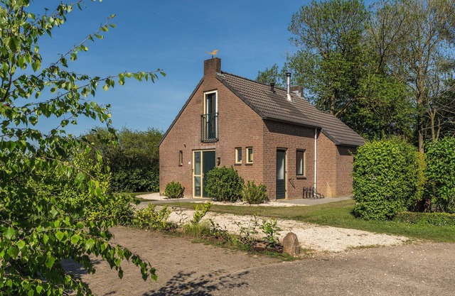 Charming lakeside getaway with modern comfort and stunning water views. Perfect for a peaceful retreat or a romantic escape.