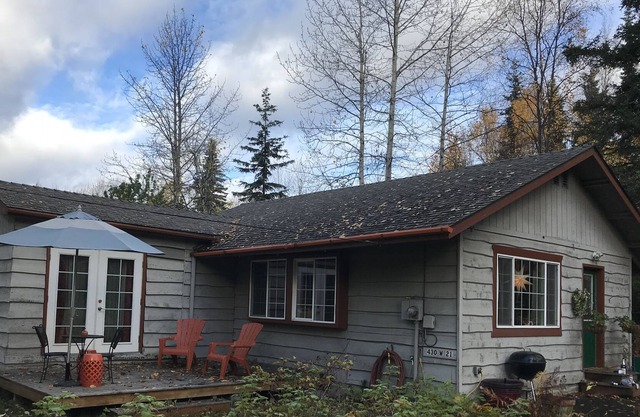 Charming little home near downtown Anchorage