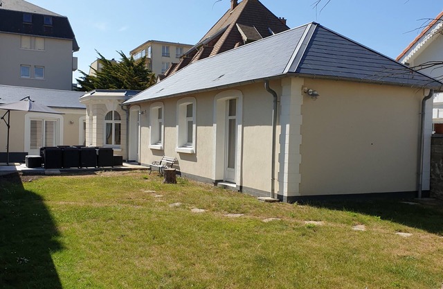 Charming location, 50 m to beach and shops