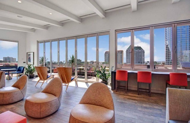 Charming Long Beach 1BR w/Pool & Gym, walk to Ocean Blvd, by Blueground