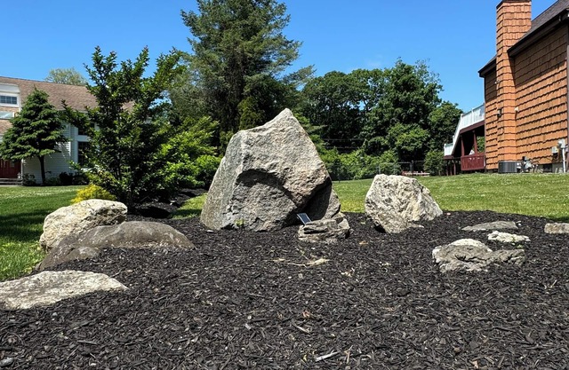 Charming Long Island Family Getaway with Pool. An hour from Hamptons