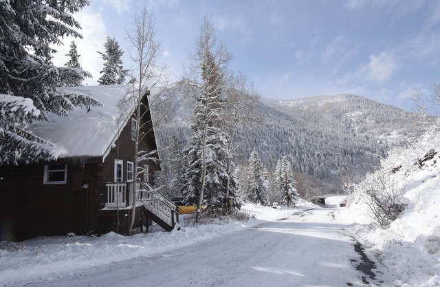 Charming, Modern Cabin-A house in Vail all to yourself!