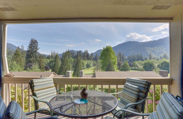 Charming Mountain Condo with Golf Course Views & Nearby Ski Access
